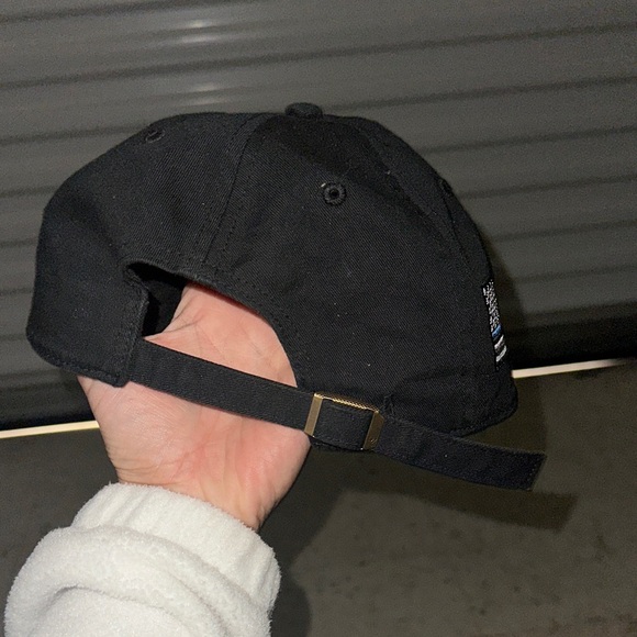 Black cubs Cap with Blue and White police Stripes - Picture 3 of 4